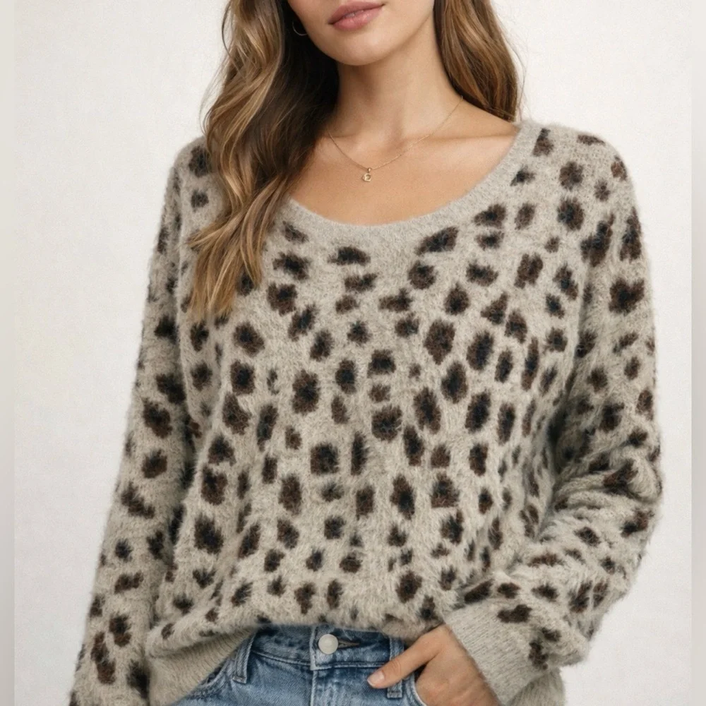 Oceanus Fuzzy Animal Print Sweater - Picture 1 of 5